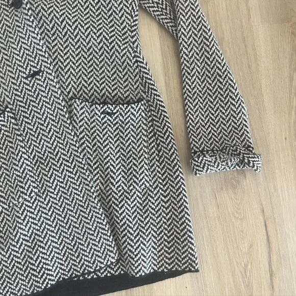 Damask Black & Tan Chevron Sweater Coat Jacket Medium
